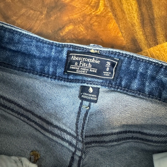 Abercrombie Jean shorts - Picture 3 of 4